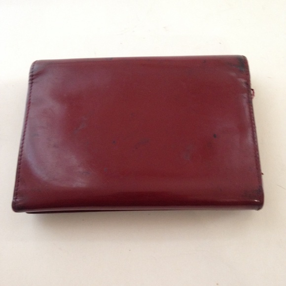 Authentic, Gucci Burgundy Enamel Trifold Unisex Wallet - Picture 5 of 15